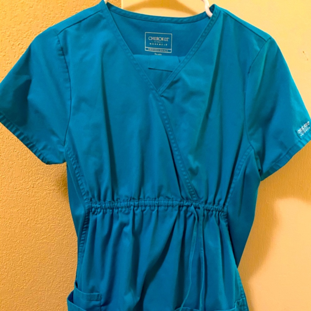 Maternity scrubs set